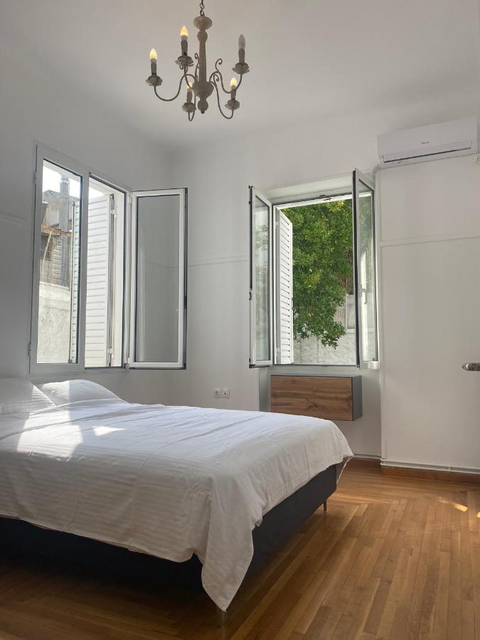 Modern 3Br Maisonette With Garden 10 Min From Acropolis เอเธนส์ ภายนอก รูปภาพ